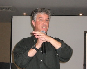 Dave Lieber tells stories to demonstrate the power of storytelling. At the 2013 NSNC conference, Friday, June 28, Hartford Conn.